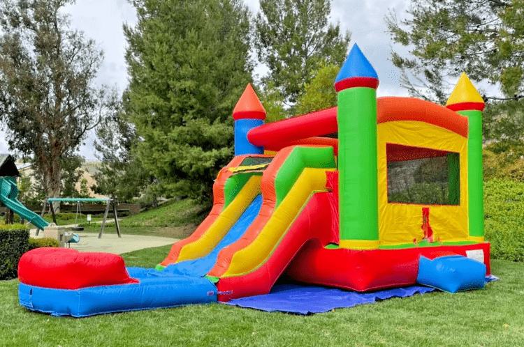 Castle Bounce House with Slide - Wet